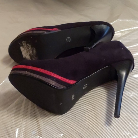 Black Open-toe Heels - Picture 3 of 5